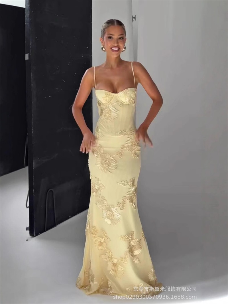 Women'S Holiday Formal Wear - Gelbe Stickerei Frauen Abendkleid Sexy Korsett